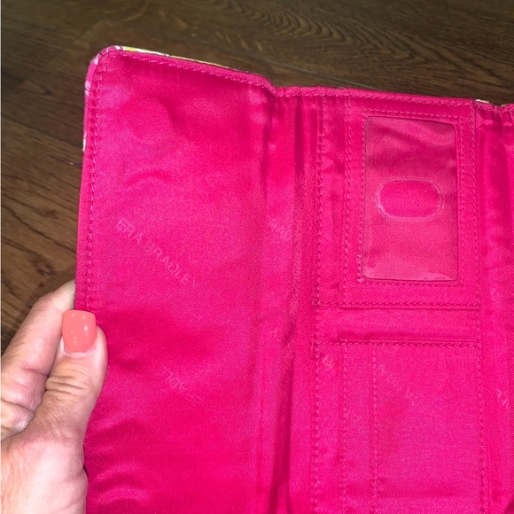 Vera Bradley: Women’s Tri-Fold Quilted Fabric Wallet: Great Condition & Colors - Picture 8 of 10